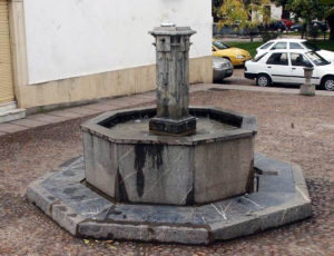 Fuente en la antigua Puerta de Andújar